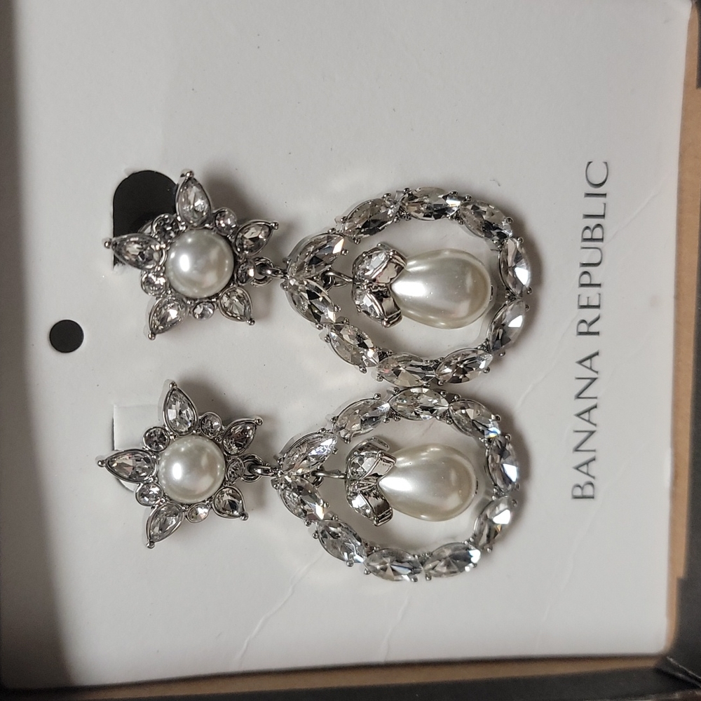 Banana Republic Earing Star